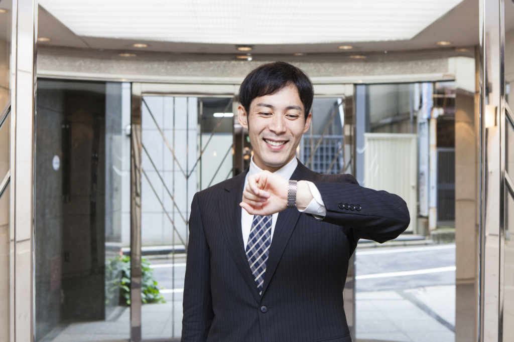 新入社員は出社時間の何分前に出社すべき？早く出社することのメリット リクナビNEXTジャーナル