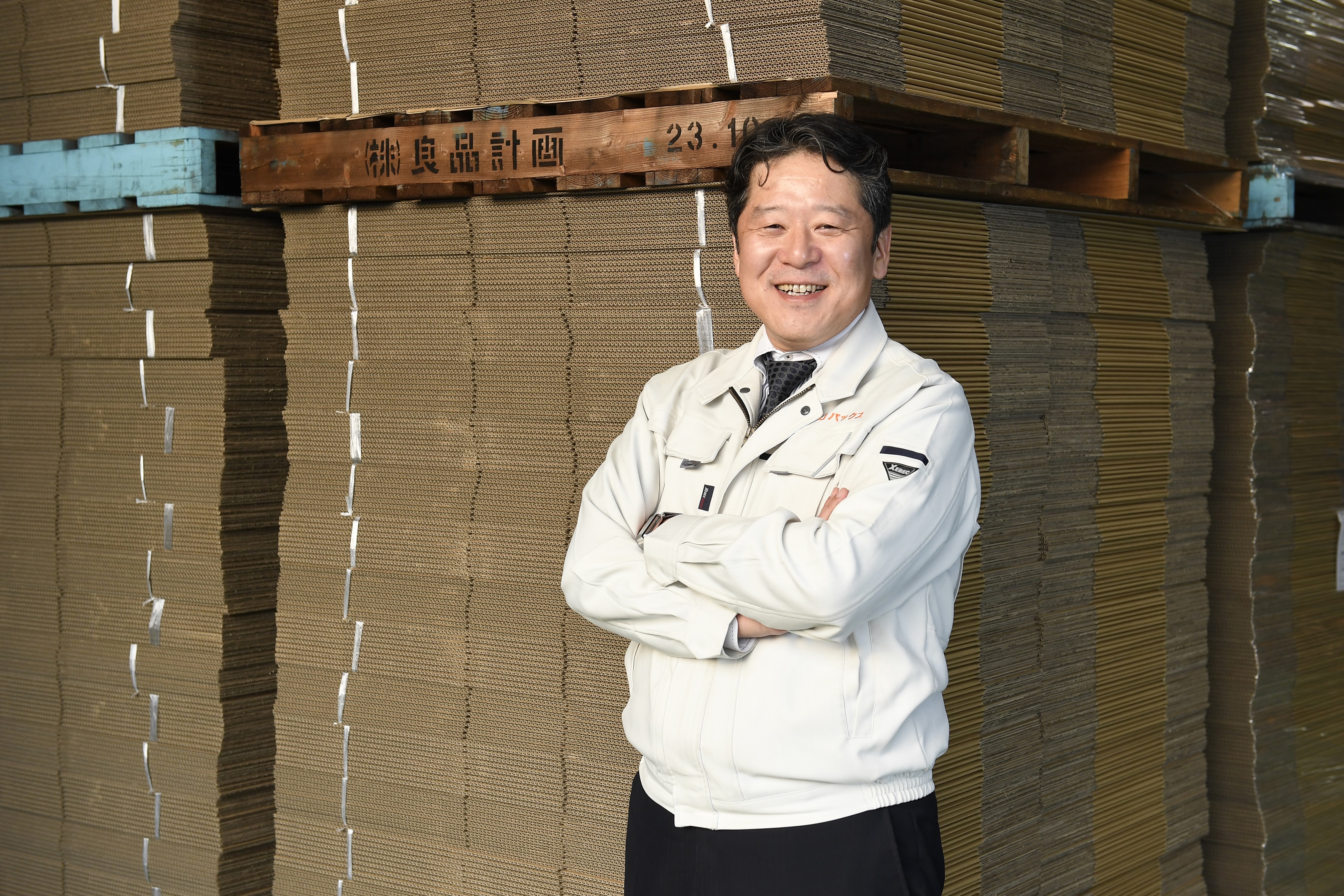 家族の反対を押し切り 命懸け で 段ボールベッド を被災地に届けるも断られ それでも諦めない理由とは 大阪の段ボール会社社長 水谷嘉浩の信念 第2回 リクナビnextジャーナル 家族の反対を押し切り 命懸け で 段ボールベッド を被災地に届けるも断られ それでも諦めない理由とは 大阪の段ボール会社社長 水谷嘉浩の信念 第2回 リクナビnextジャーナル