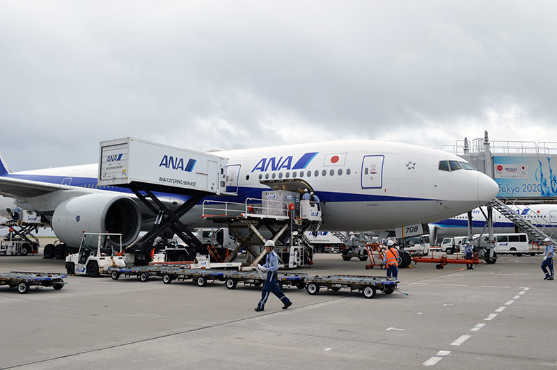 航空機の発着を支援する フライトインチャージという仕事 Anaエアポートサービスに学ぶ現場力 リクナビnextジャーナル