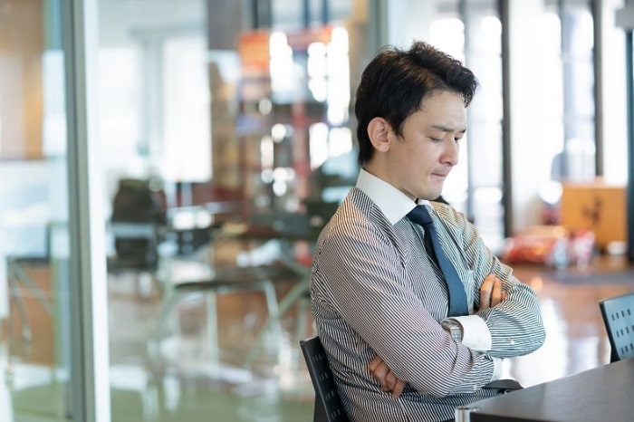 仕事がつまらないと感じている社会人
