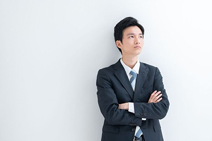 転職するか悩む第二新卒_イメージカット