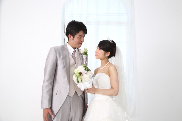押さえておきたい、職場への結婚報告マナー